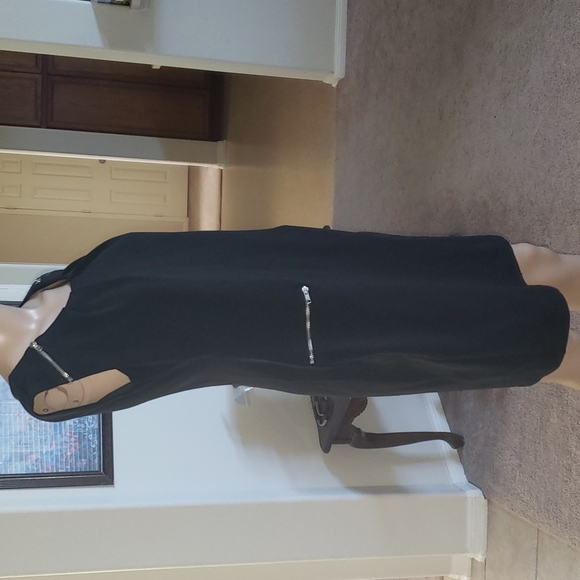 Intermission 4 gathered scoop neck textured zipper detail - Picture 9 of 10